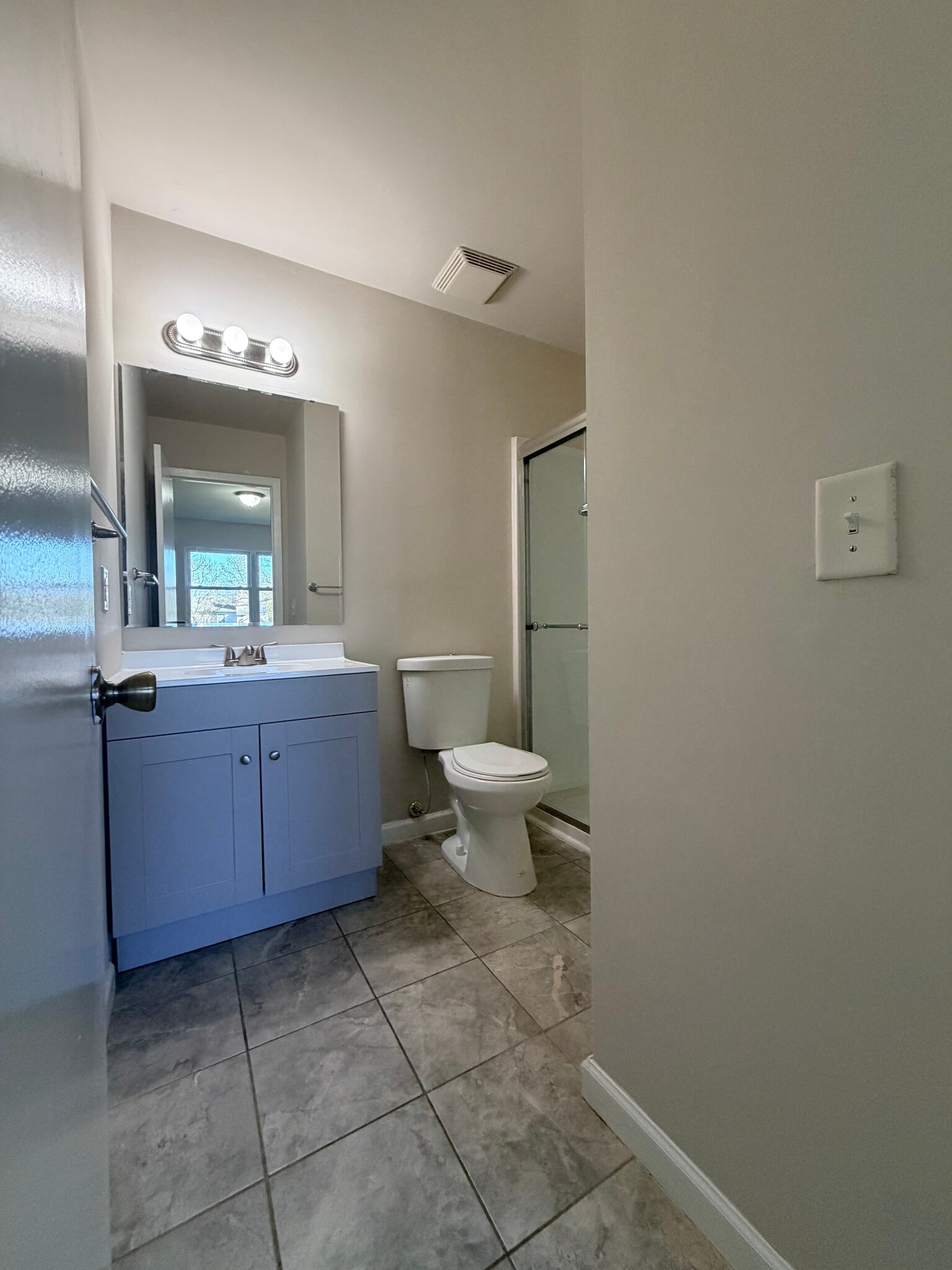 Building Photo - 504 Woodchip Rd