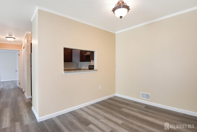 Building Photo - 11 Coral Tree Ct