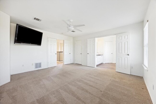 Building Photo - 15721 Ecorio Dr