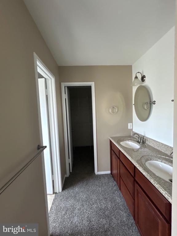 Building Photo - 7804 Harrowgate Cir