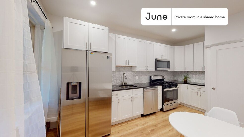 Building Photo - Room in Shared 5 bed/2 bath home in Brighton