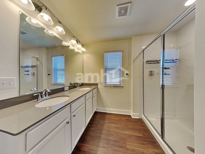 Building Photo - 20267 Calla Lily Dr