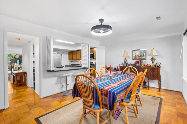 Building Photo - 110 Cross Keys Rd