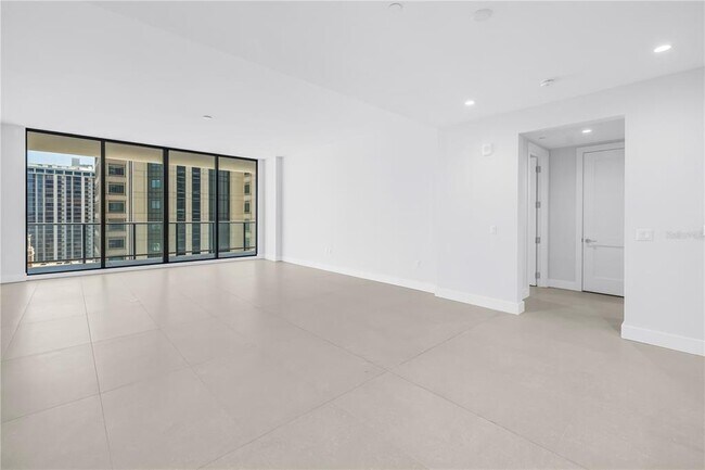 Building Photo - 275 1st Ave S