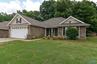 Building Photo - 124 NW Wittington Ln