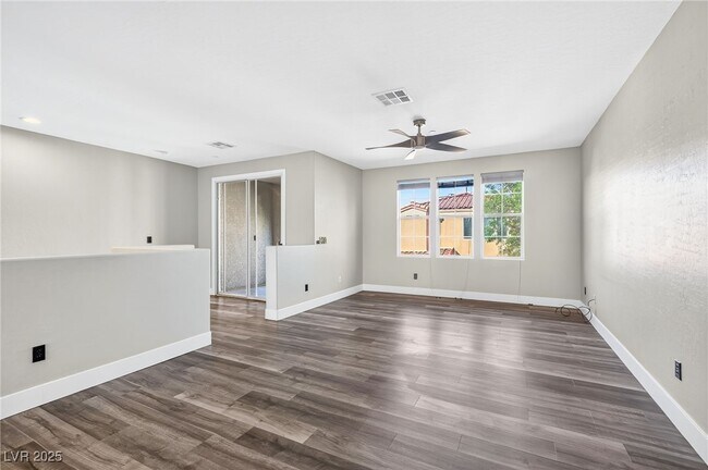 Building Photo - 10091 Sand Key St