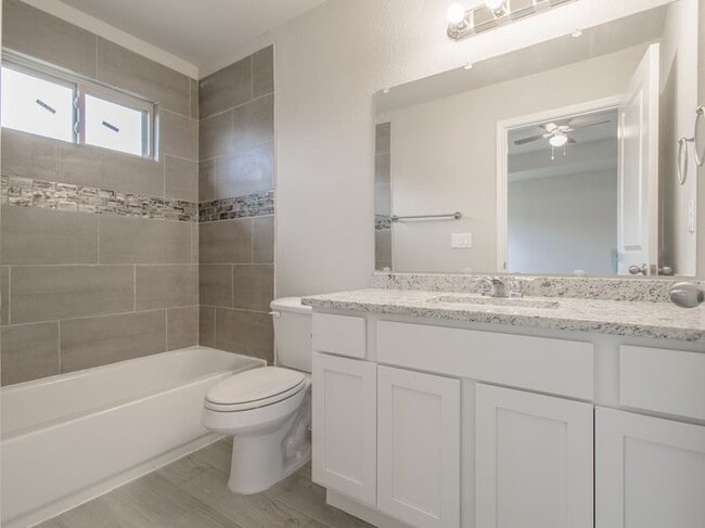 Building Photo - 7507 Savannah Brooks