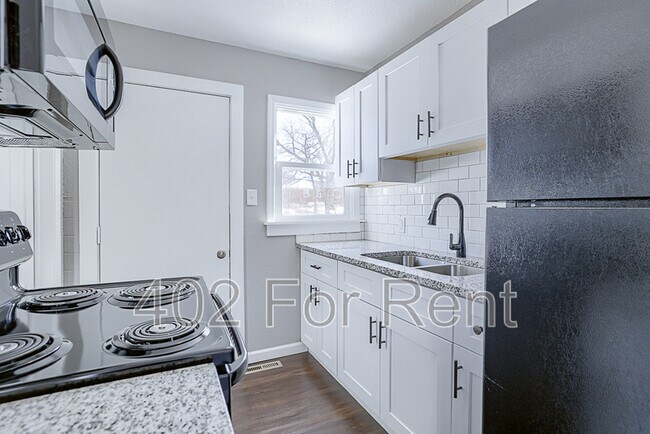 Building Photo - 5345 N 33rd Ave