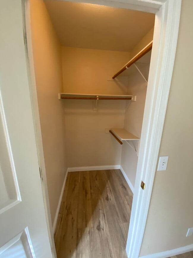 Building Photo - Beautiful 3 bed/2 bath home located near North Las Vegas