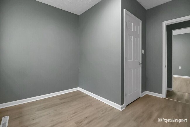 Building Photo - 2918 Azelda Street