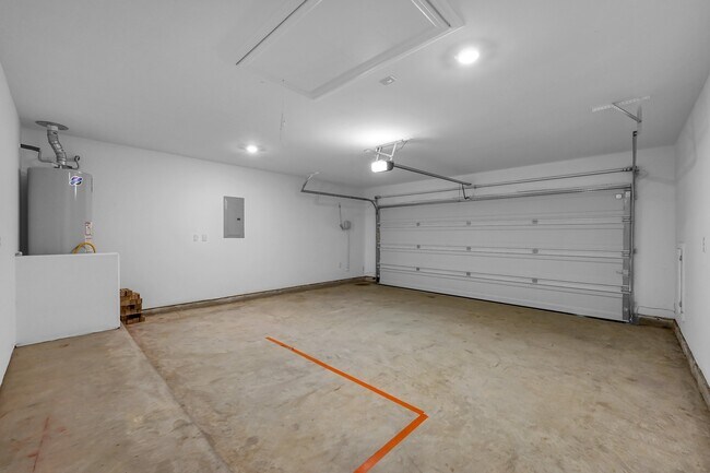 Building Photo - 19092 Sonora Chase Dr