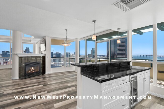 Building Photo - Spectacular Marina District 3-Bedroom Pent...