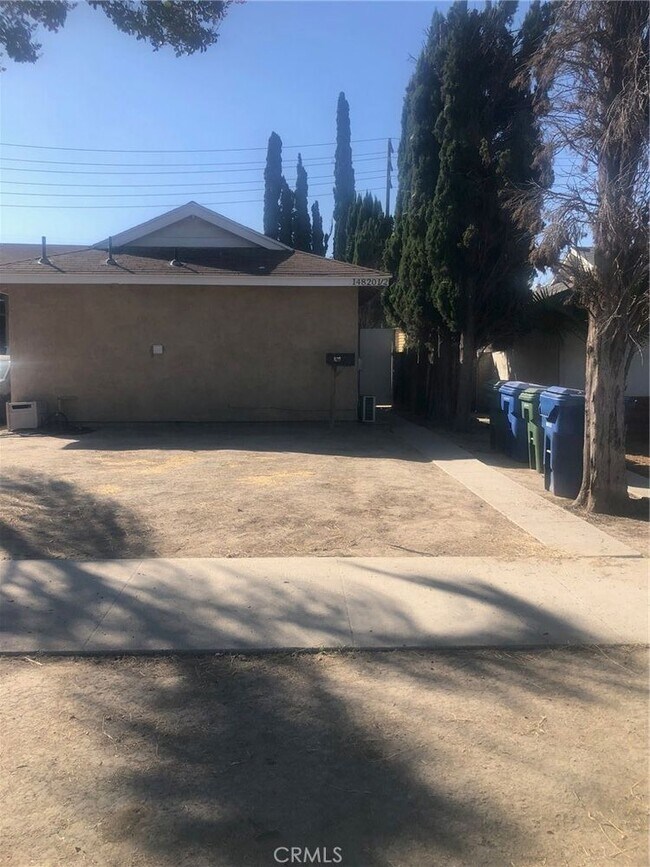 Primary Photo - 14820 Aztec St