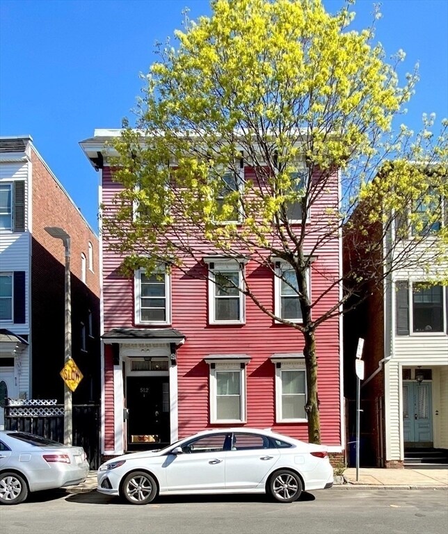 Building Photo - 512 E 3rd St