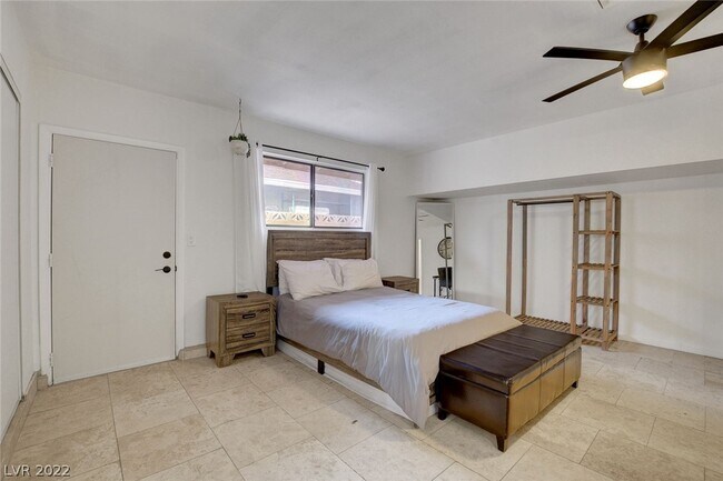 Bedroom 4 / Flex Room - 3112 La Mesa Dr