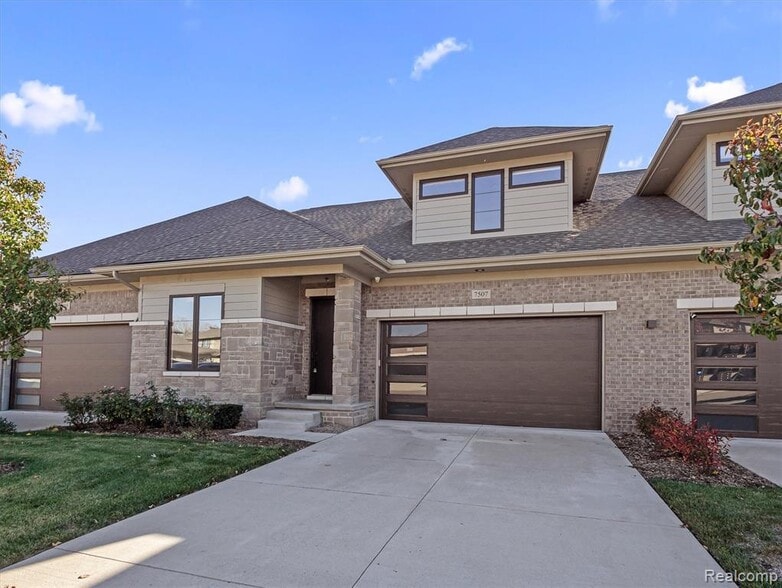 Primary Photo - 7507 Gramercy Cir