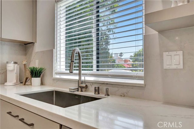 Building Photo - 6743 Colgate Ave