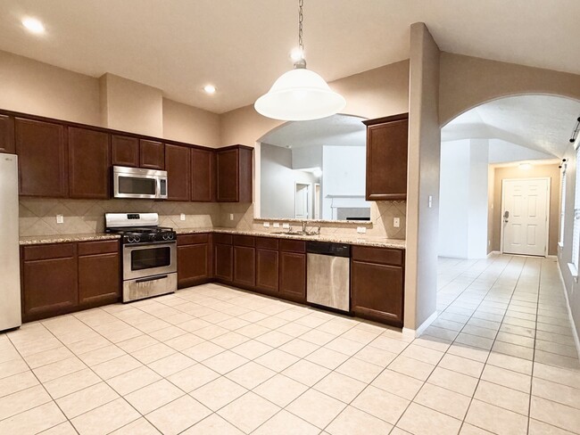 Building Photo - 11823 Green Colling Park Dr