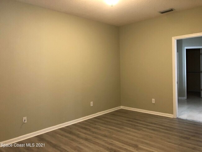 Building Photo - 3646 Mt Carmel Ln