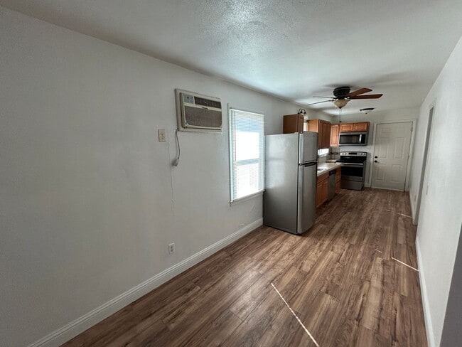 Building Photo - Why rent an apartment when you could have ...