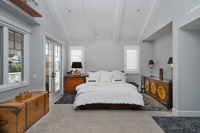 Building Photo - California Coastal Awaits: Luxurious Custom 3-Bedroom Home with Marble Touches on Balboa Island