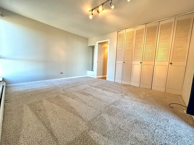 Building Photo - Cozy 1 Bed 1 Bath Condo in Denver Around t...