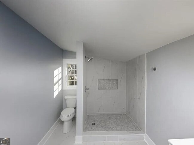 Building Photo - 976 Linam Ave SE