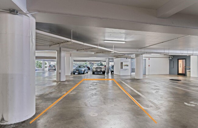 Building Photo - The Townhouse 1 Bed, 1 Bath, 1 Covered Parking with A/C