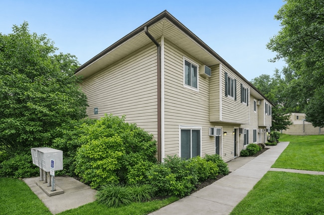 Building Photo - Carver Ridge Townhomes