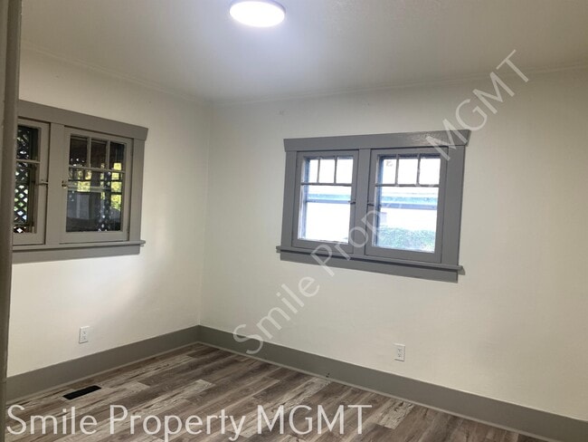 Building Photo - 5312 SE 92nd Ave