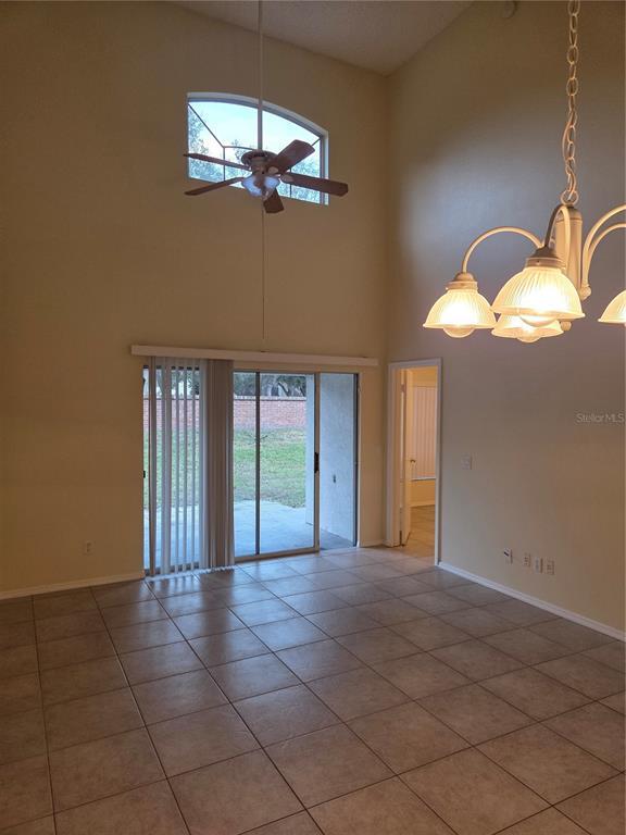 Building Photo - 14520 Laguna Beach Cir