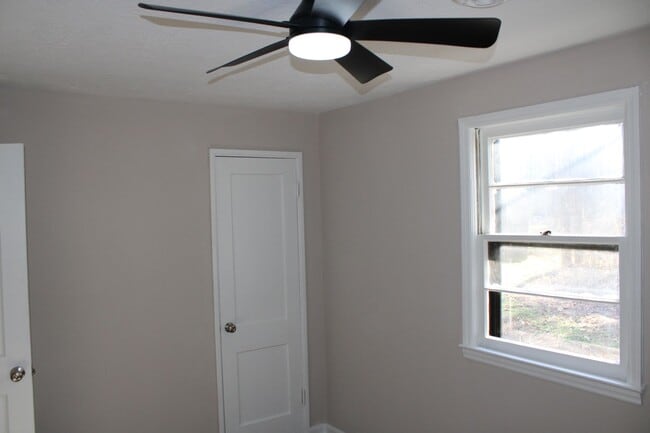 Building Photo - For Rent 3 Bedroom 2 Bath W/ Flex Space In South Aiken