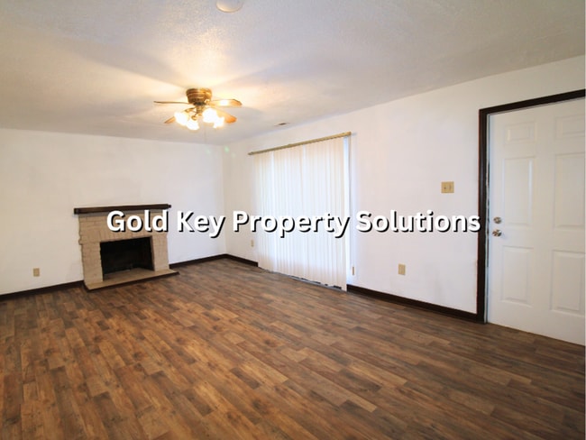 Building Photo - 1212-1212 1/2 LAYTON RD.