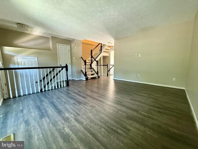 Building Photo - 2443 Warm Spring Way