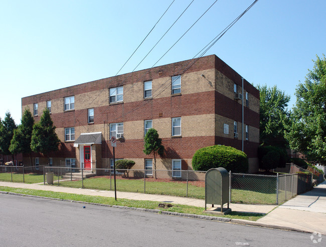 Building Photo - Jefferson Court Apartments