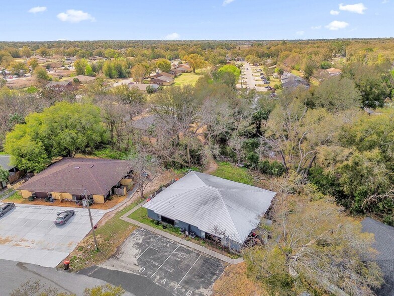 Building Photo - 2920 SE 53rd Ct