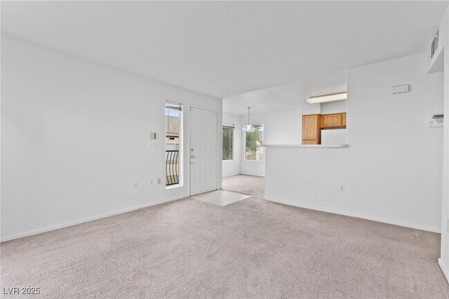 Building Photo - 5710 E Tropicana Ave