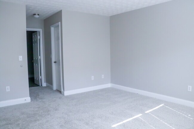 Building Photo - 322 Tara Commons Cir