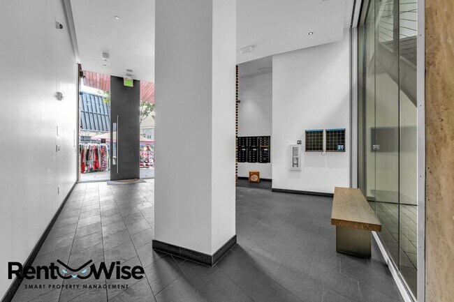 Building Photo - 450 Hayes St