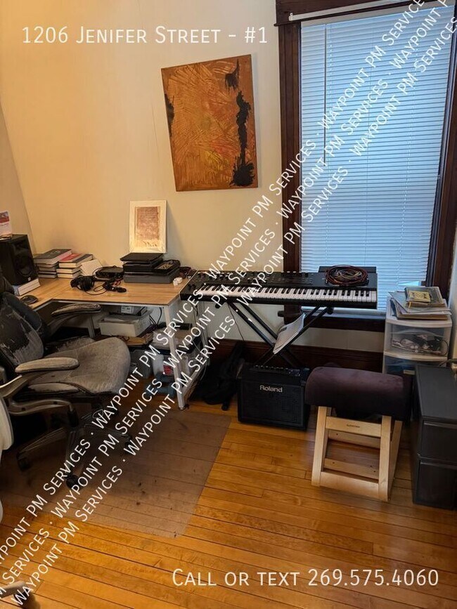 Building Photo - 1206 Jenifer St