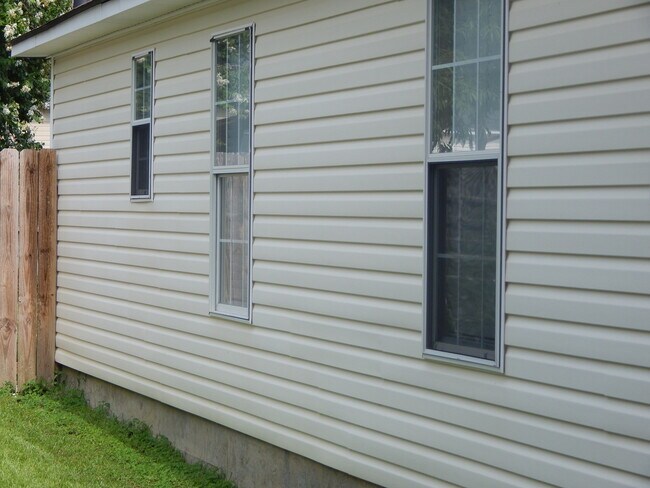 Building Photo - 3740 Mulligan Rd