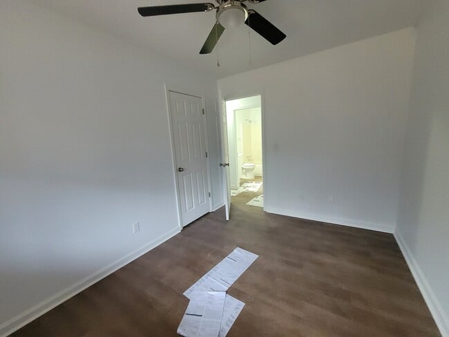 Building Photo - 1558 Bluff City Rd