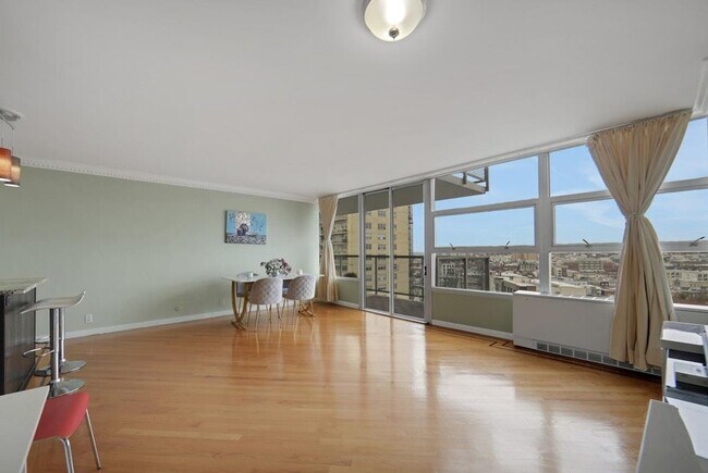 Building Photo - 6050 JFK Blvd E