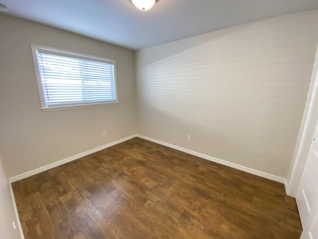 Building Photo - Move-in Ready 2 Bedroom 1 Bath in Carlsbad