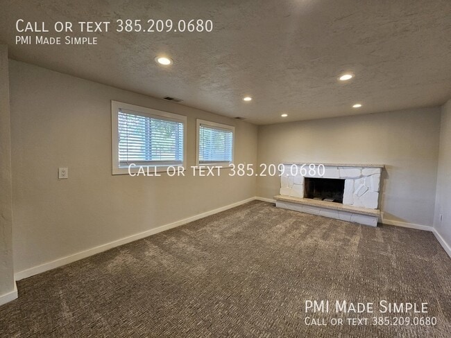 Building Photo - 260 S 400 E