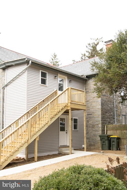 Building Photo - 2928 Lincoln Hwy E