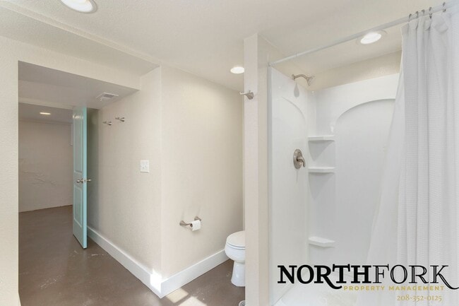 Building Photo - Cute North End Bungalow