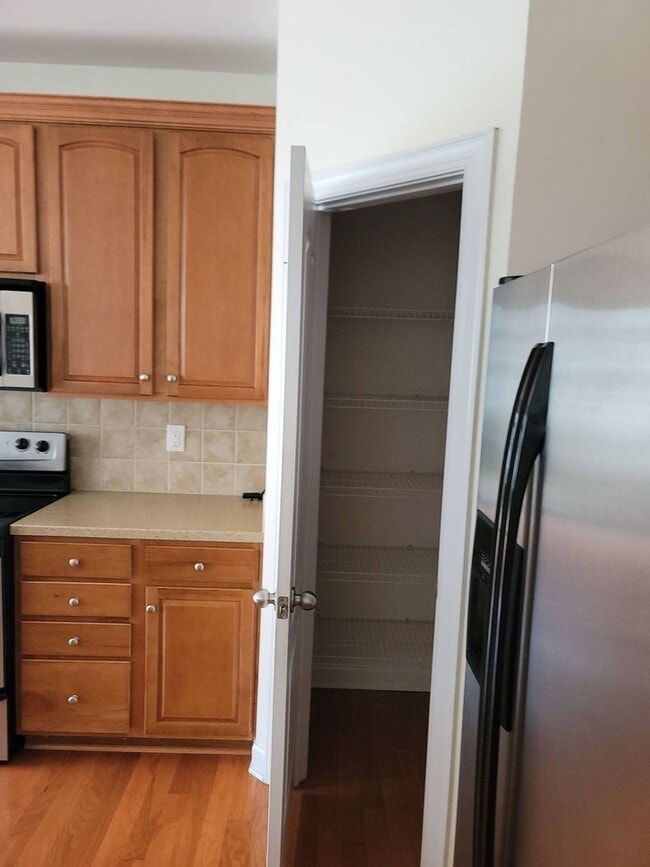 Building Photo - Nice Townhome off Providence Rd/485 South
