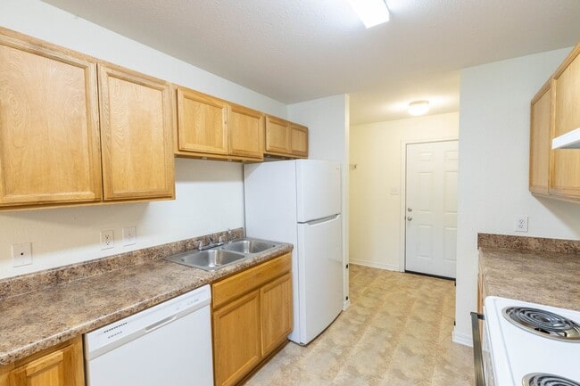 Building Photo - 3 Bedroom 2 Bath - D'Iberville