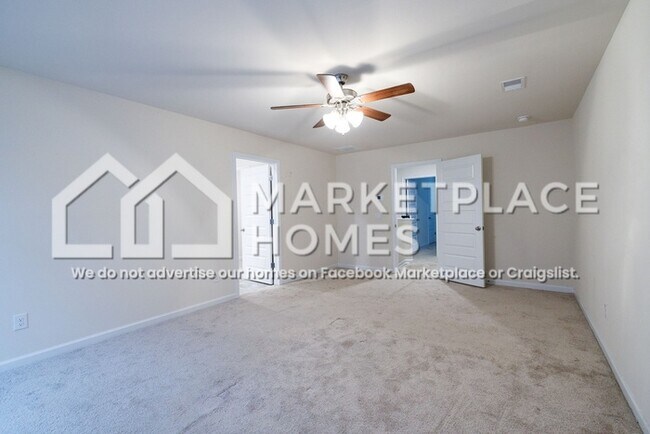 Building Photo - 559 Post Oak Ln
